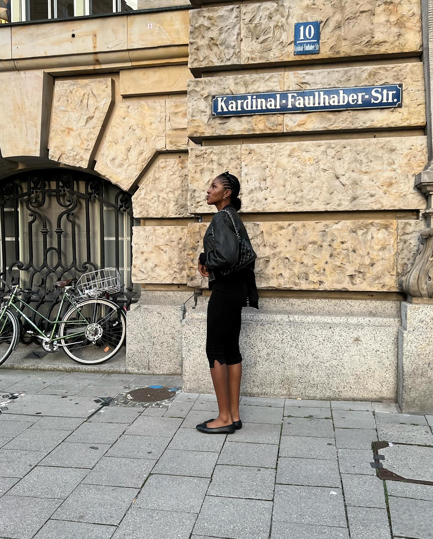 Questioning What Footwear Pair Finest With Capri Pants? Your Search Ends Right here