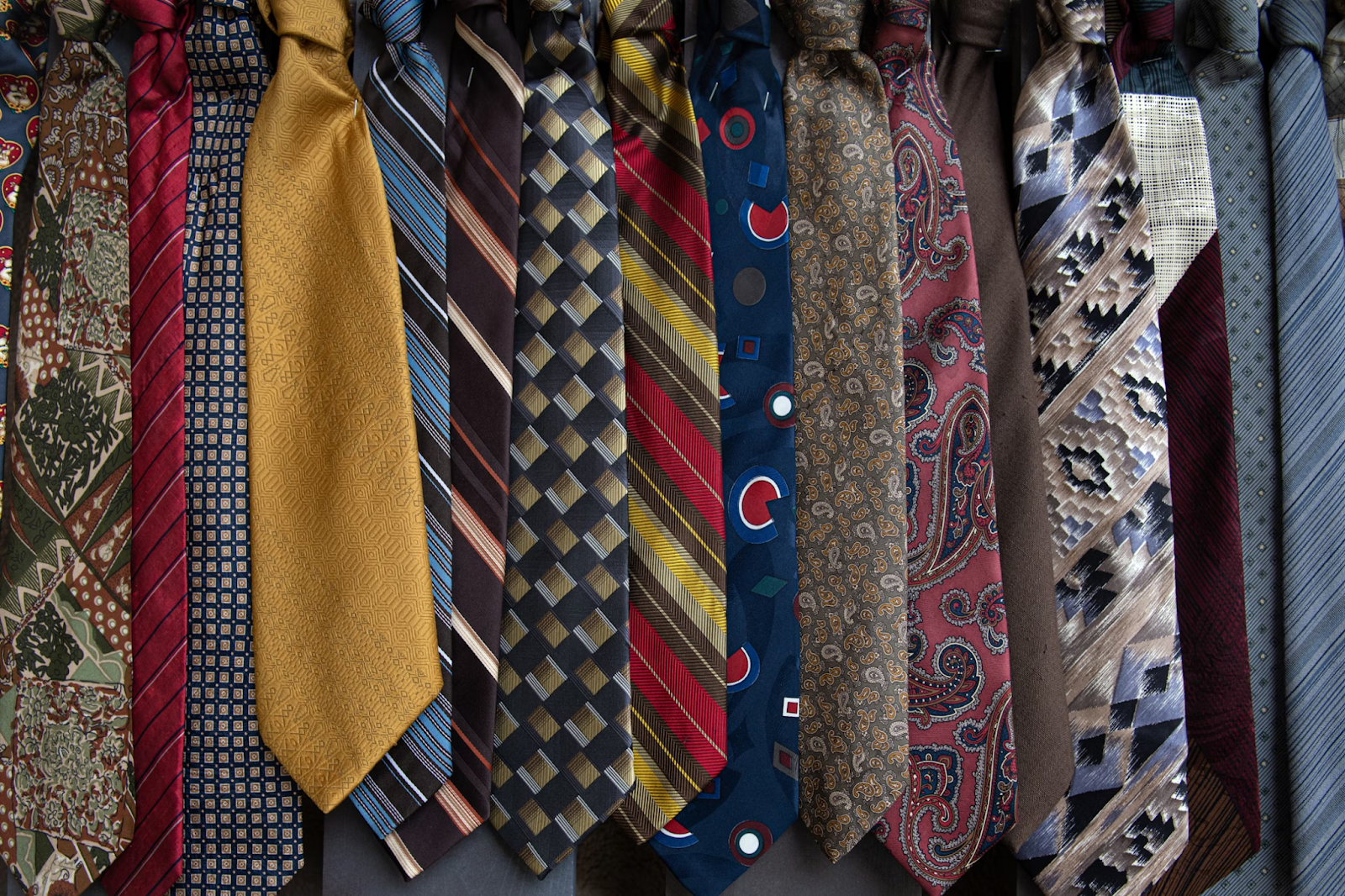 Tie One On in Fashion: The Rise of Luxurious Designer Ties in Trendy Males’s Trend