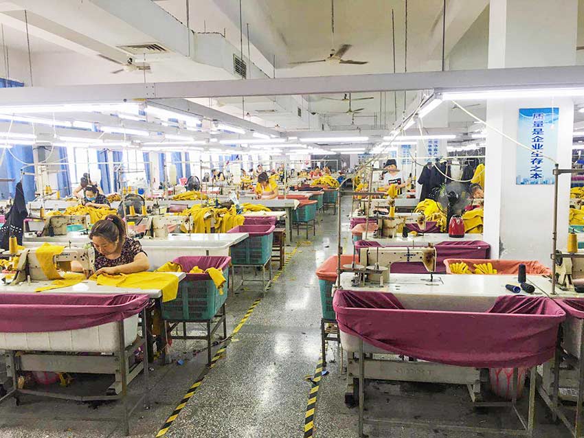 FASHION DEVELOPMENT AND PRODUCTION TIMELINES FASHION DEVELOPMENT AND PRODUCTION TIMELINES