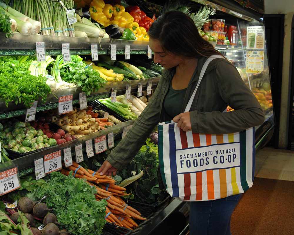 Why Tote Luggage Are a Should-Have for Your Gen Z Prospects