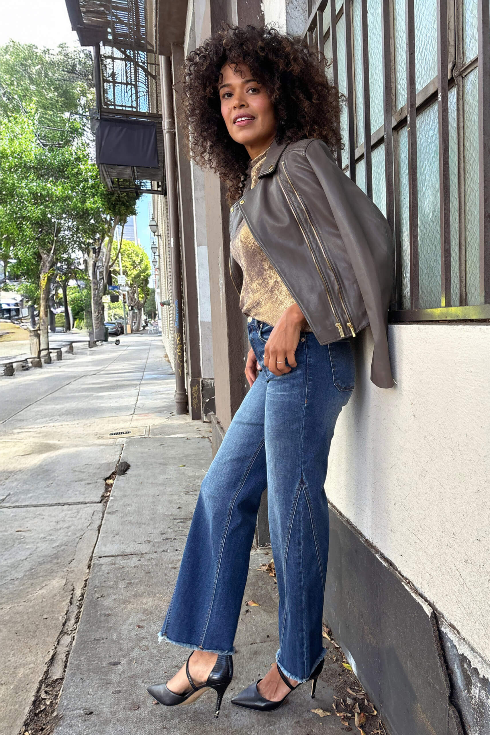 6 Stylist-Permitted Date Night time Appears to be like for Girls