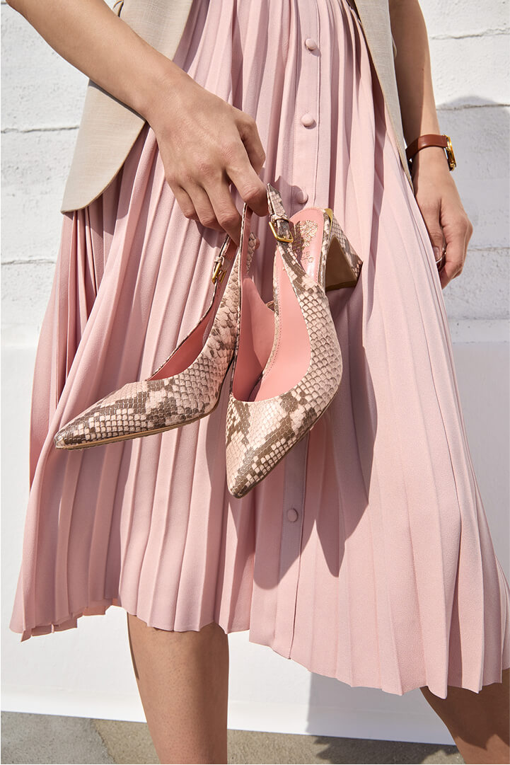 Ladies’s Enterprise Informal Appears for Spring